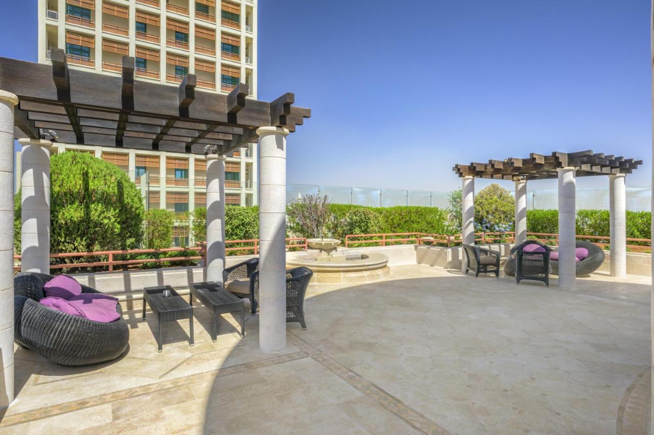 โรงแรมแกรนด์ ไฮแอท อัมมัน อัมมาน ภายนอก รูปภาพ The rooftop pool at the W Hollywood