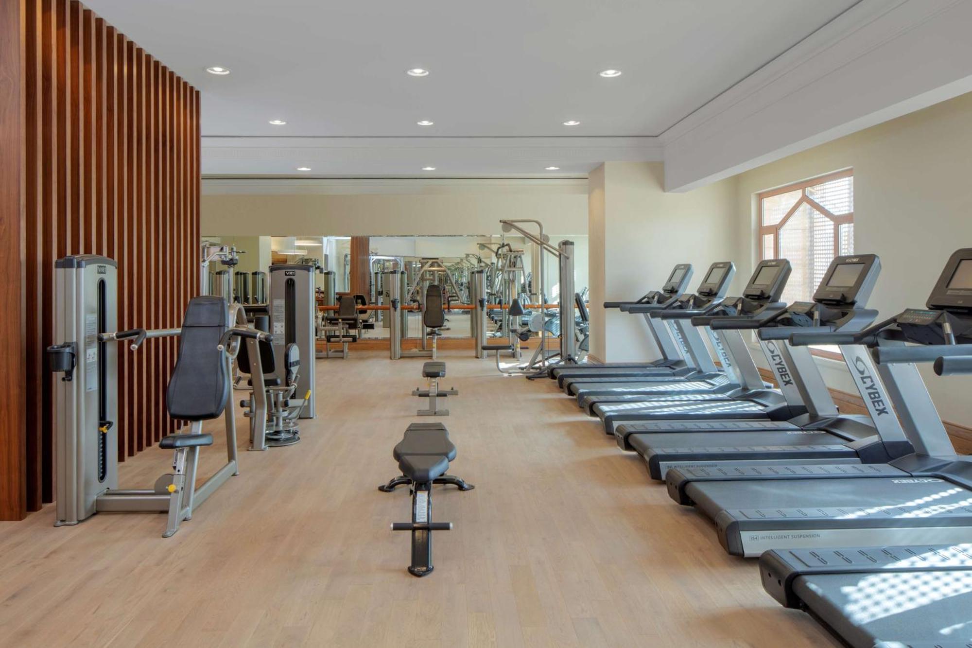 โรงแรมแกรนด์ ไฮแอท อัมมัน อัมมาน ภายนอก รูปภาพ The gym at the hotel